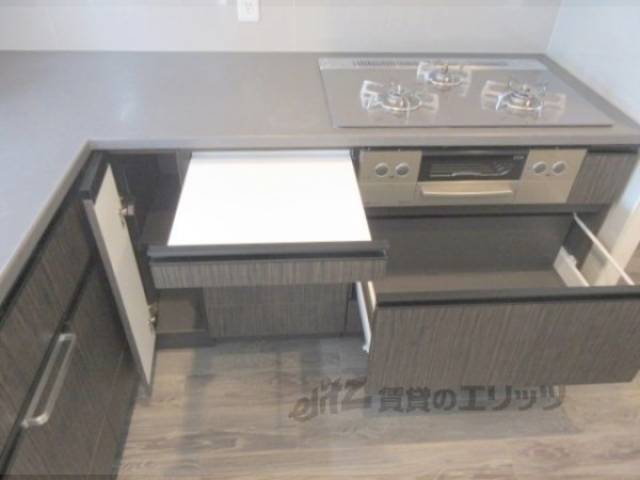 キッチン　収納