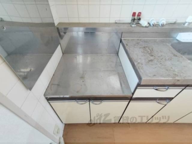 キッチン　コンロ置場