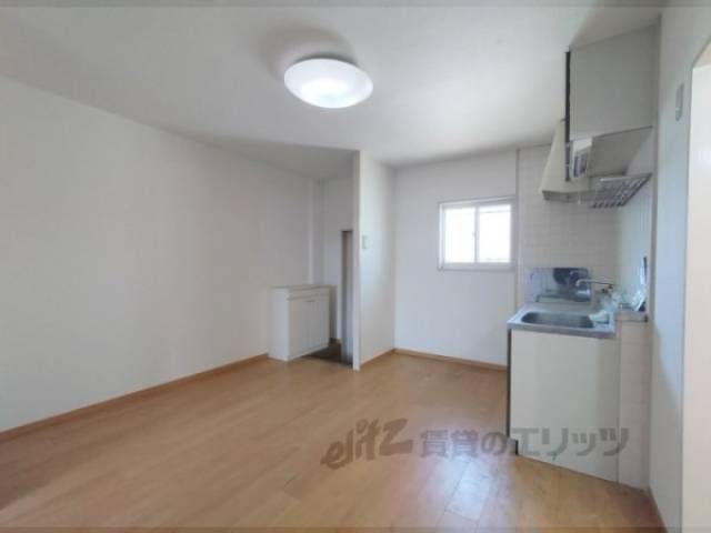 キッチン　ダイニング