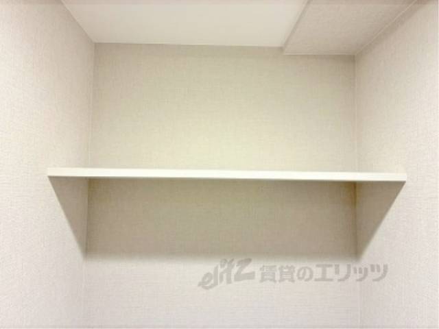 トイレ　上部収納