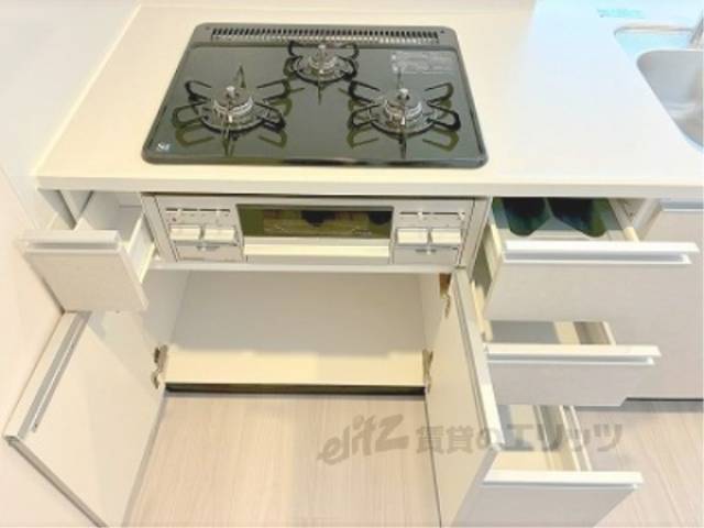 キッチン　下部収納