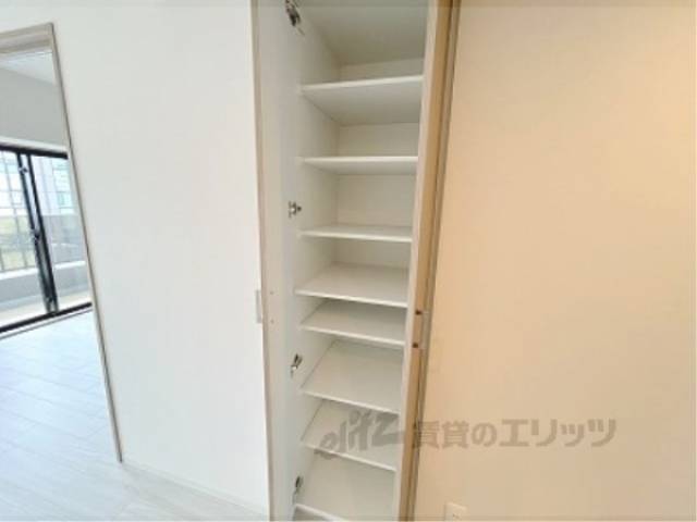 キッチン　横収納