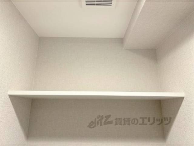 トイレ　上部収納