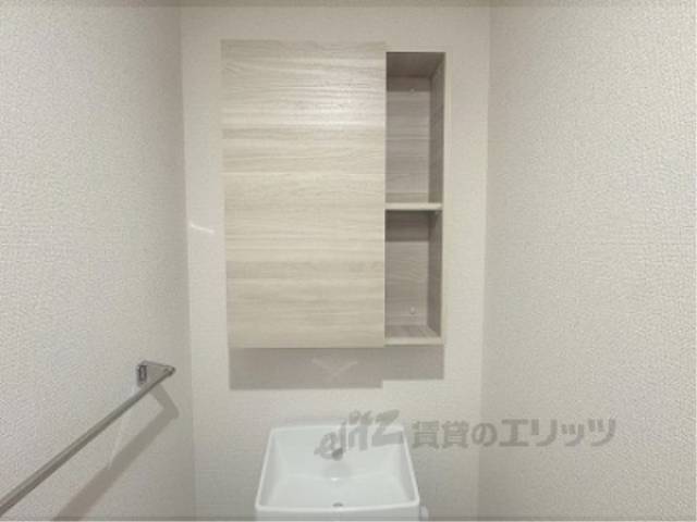 トイレ　上部棚