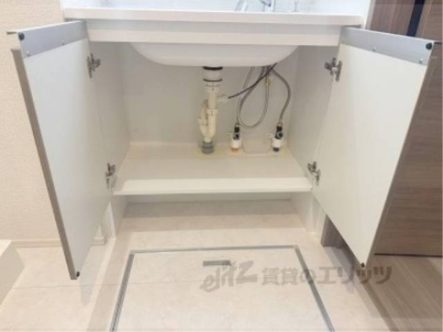 洗面所　下部収納
