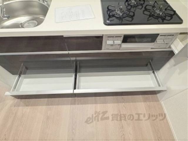 キッチン　下部収納