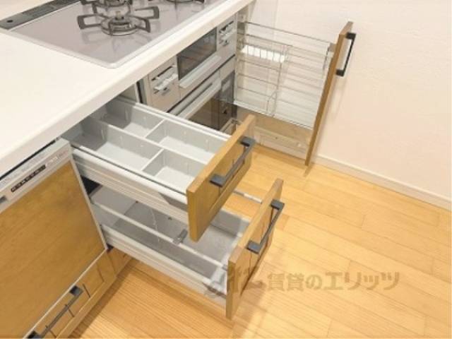 キッチン　下部収納