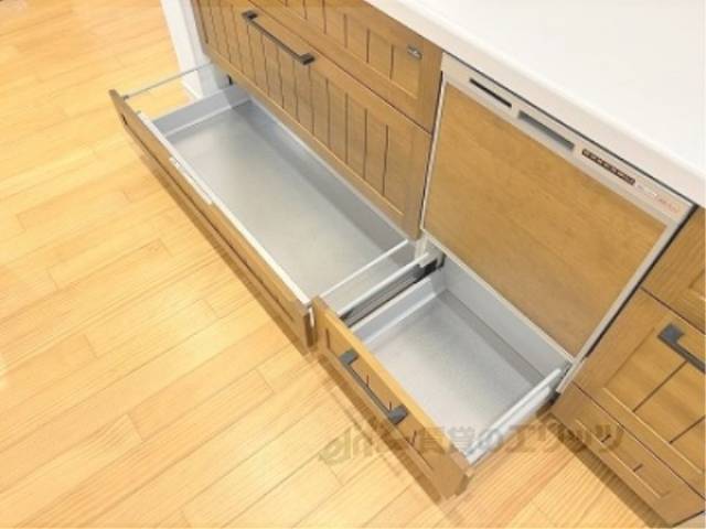 キッチン　下部収納
