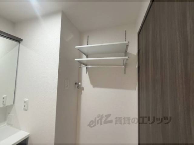 洗濯機置場　上の棚