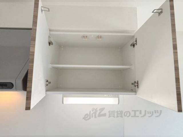 キッチン　上部収納