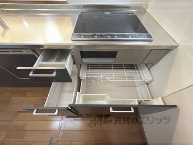 キッチン　下部収納