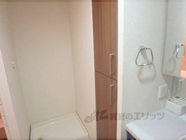 収納　洗面所横