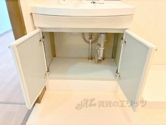 洗面所　下部収納