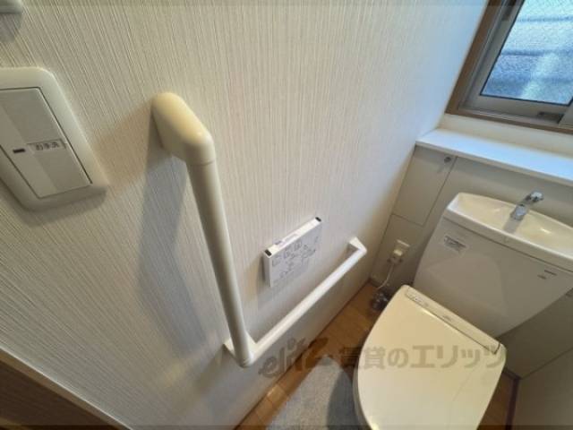 トイレ　手すり