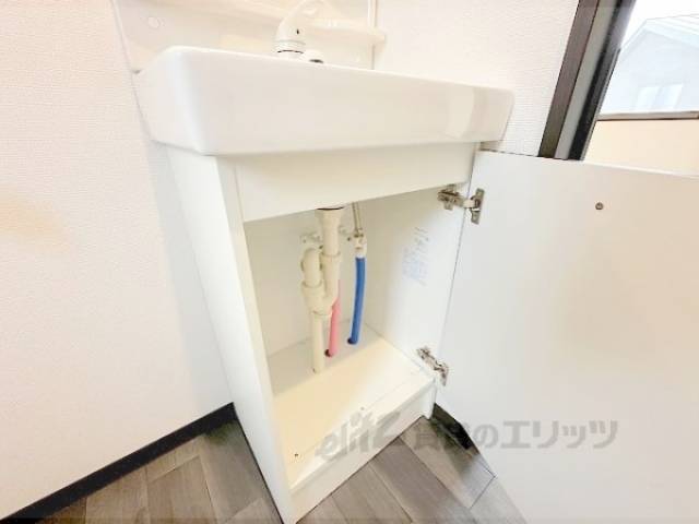 収納　洗面台下