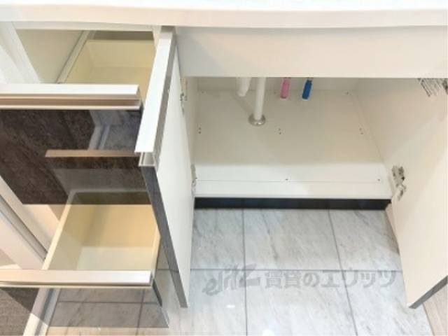 洗面所　下部収納