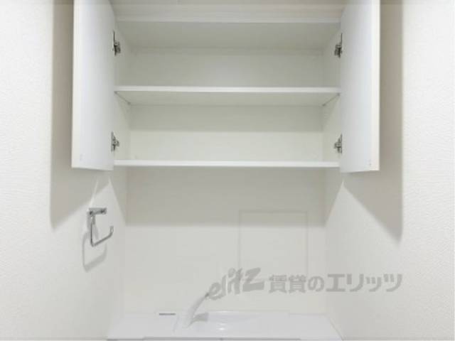 トイレ　上部収納
