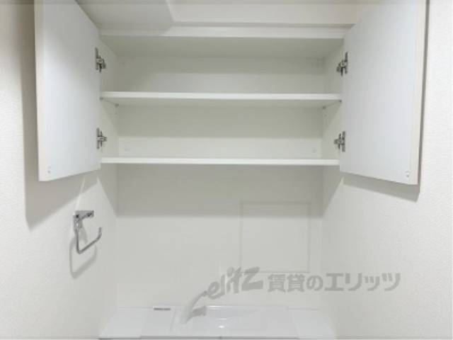 トイレ　上部収納