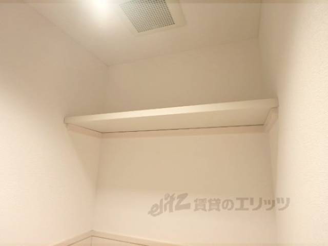 トイレ　トイレ収納