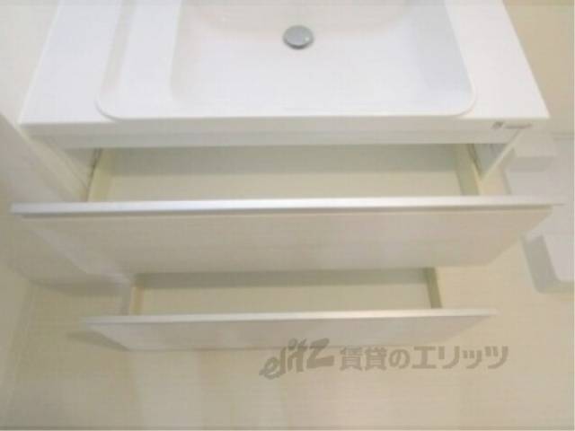 洗面所　下部収納