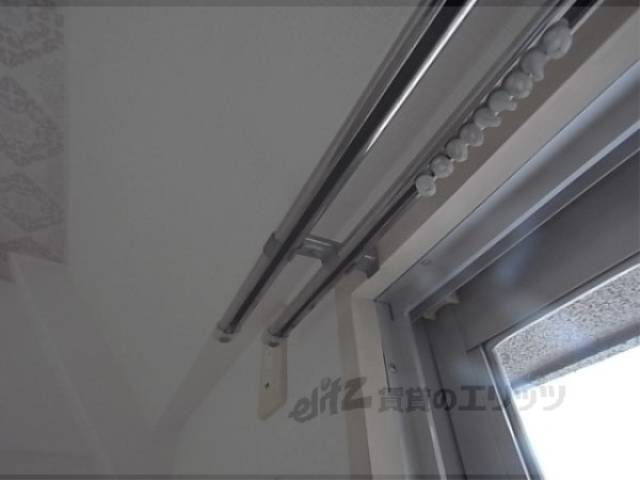 カーテンレール