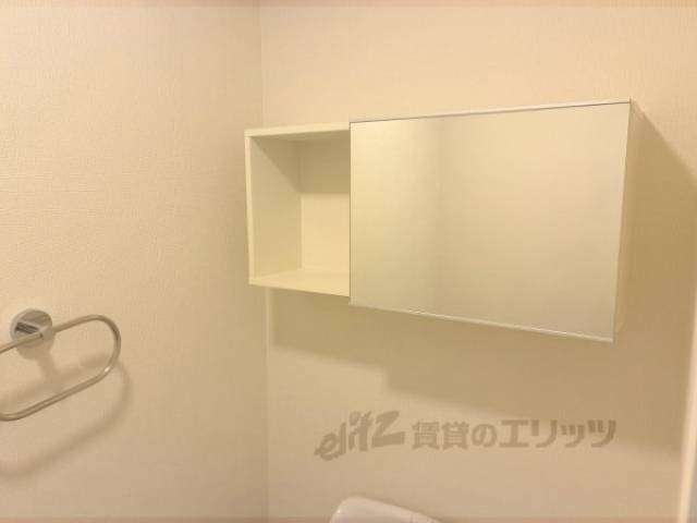 トイレ　収納