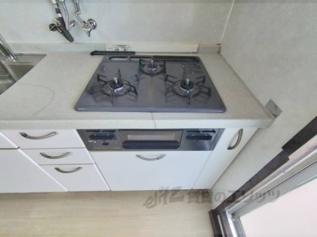 キッチン　コンロ