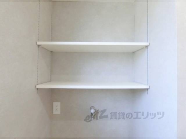 洗濯機置場　上部棚