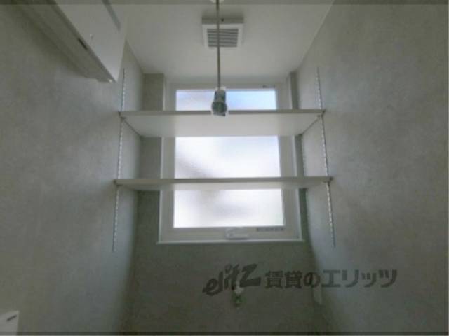 洗濯機置場　上部棚