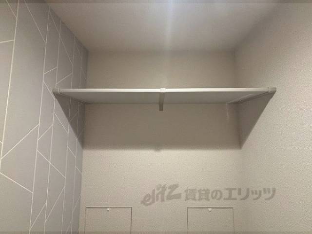 トイレ　棚