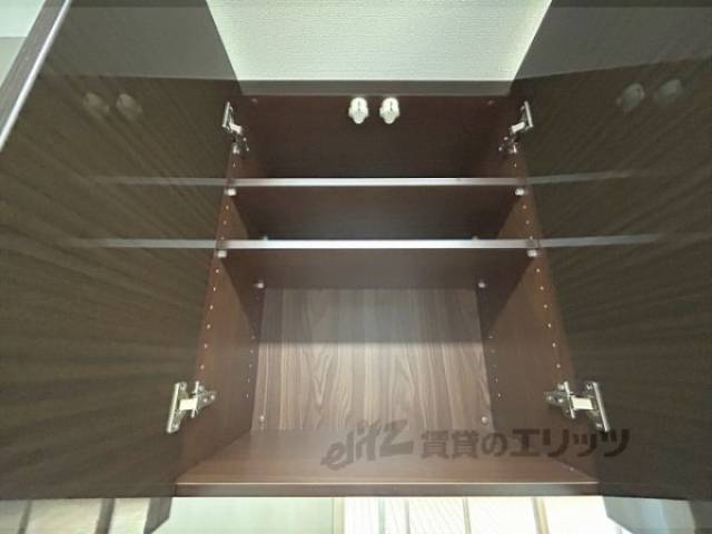 キッチン　上部収納