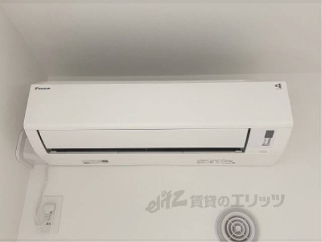 エアコン　リビング