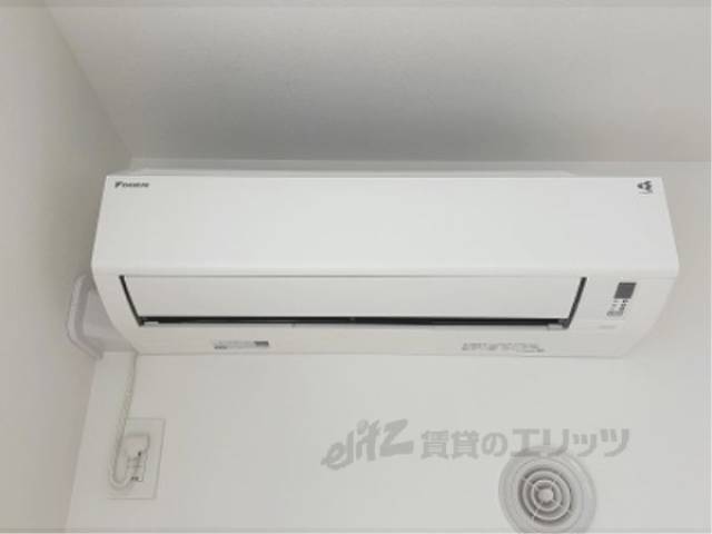 エアコン　リビング