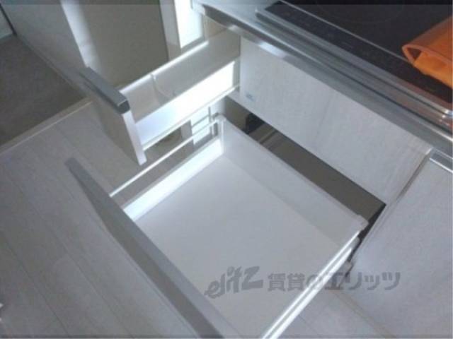 キッチン　収納