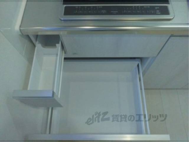 キッチン　収納