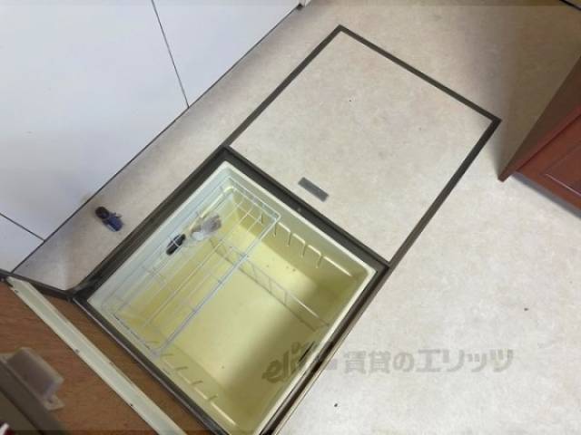 キッチン　床下収納
