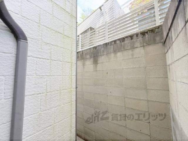 窓の外　ベランダではないです