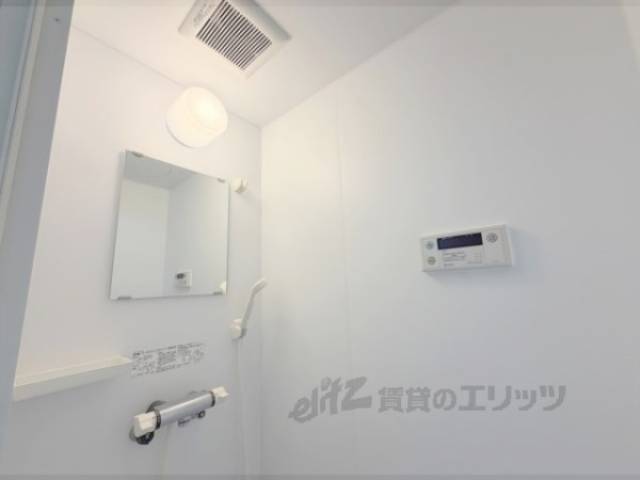 風呂　シャワー室