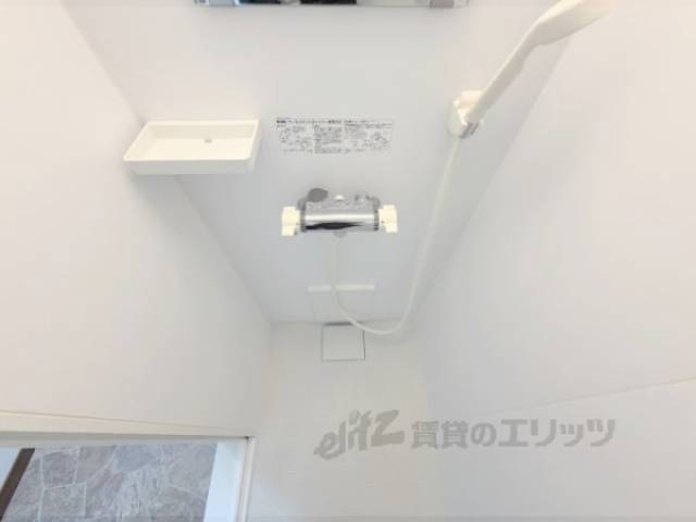 風呂　シャワー室