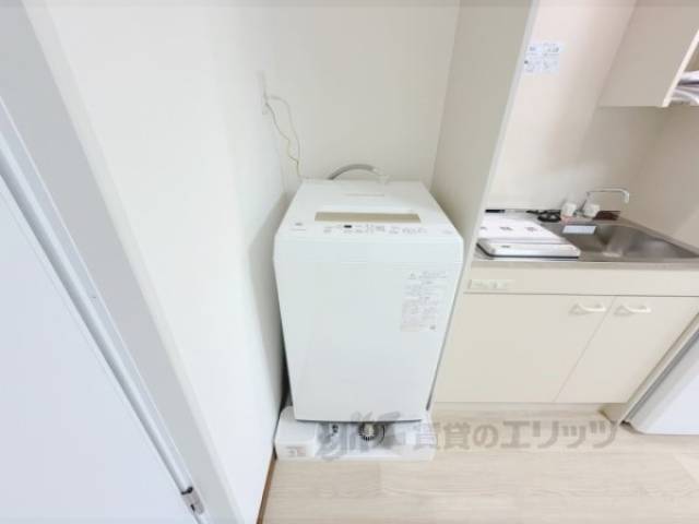 洗濯機置場　洗濯機つき