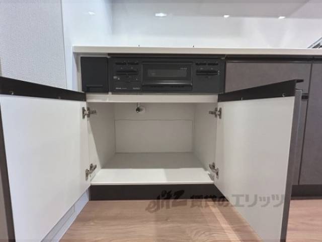 キッチン　下部収納