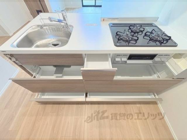 キッチン　収納
