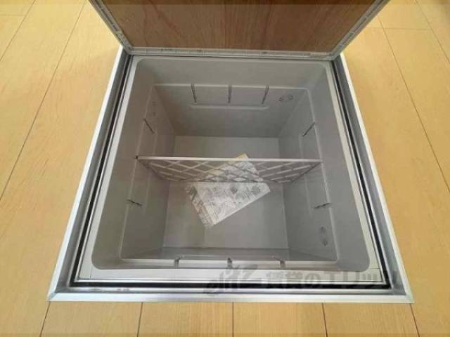 キッチン　床下収納