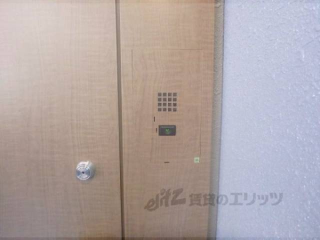 玄関　インターホン