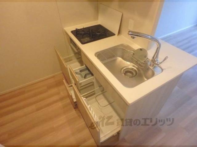 キッチン　収納下部