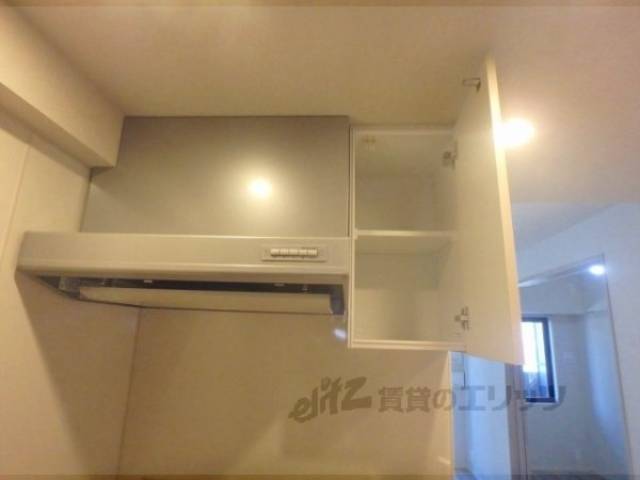 キッチン　収納上部