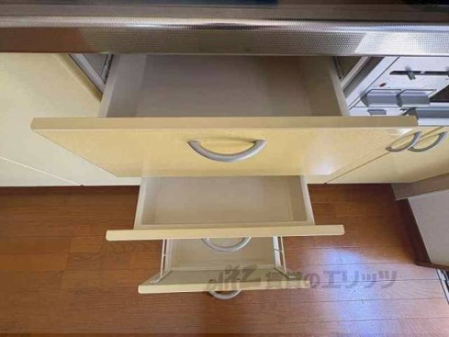 キッチン　収納