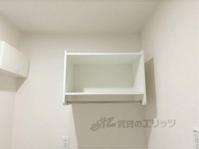 洗濯機置場　上部収納