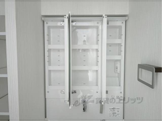 洗濯機置場　収納