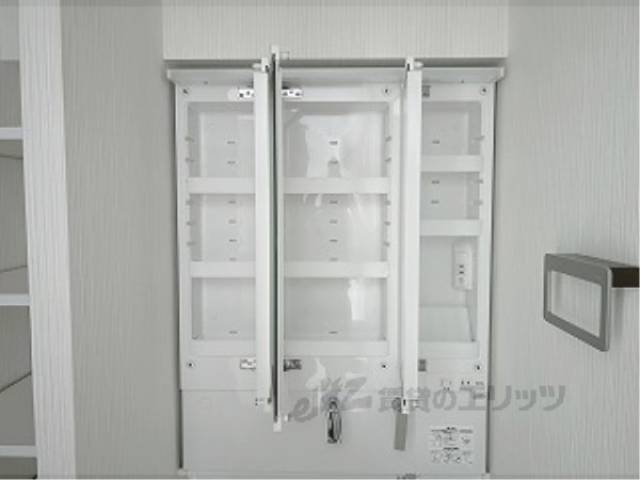 洗濯機置場　収納